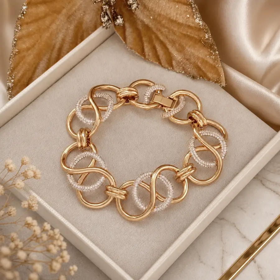 Pulseira Cravejada com Elo Infinito e Círculo Cravejado Banhada a Ouro 18K - Imagem 3