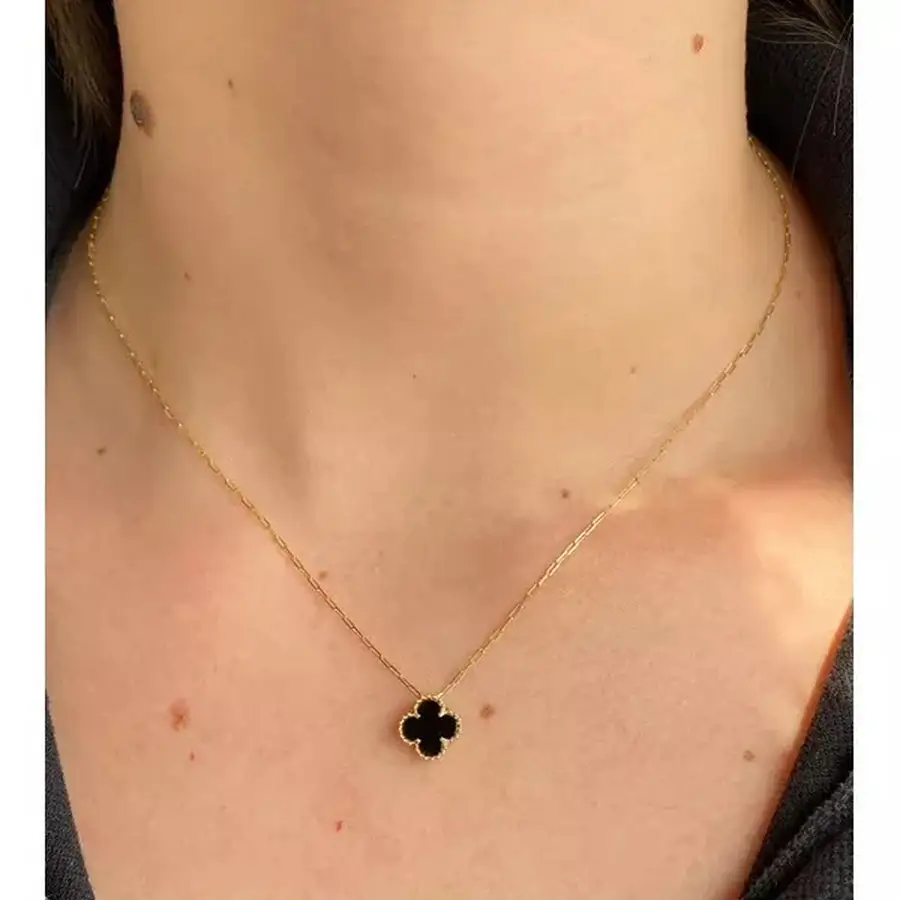 Pingente de Ouro 18k Trevo com Pedra Ônix - Imagem 2
